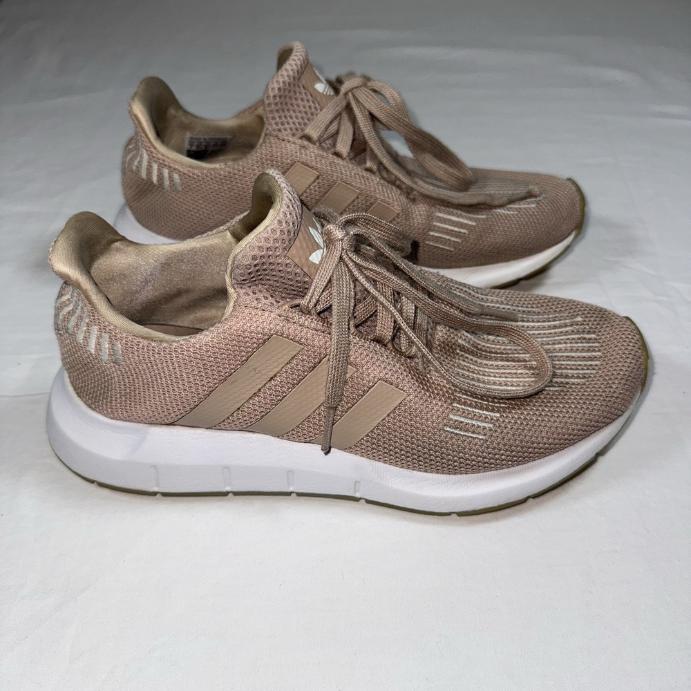 Adidas Swift Run 1.0‎ Ash Pearl Tan Womens Sneakers Size 7 Knit Athleisure Gym